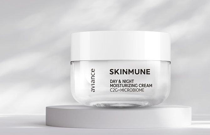 อาวียองซ์ สกินมูน เดย์ แอนด์ ไนท์ ครีม